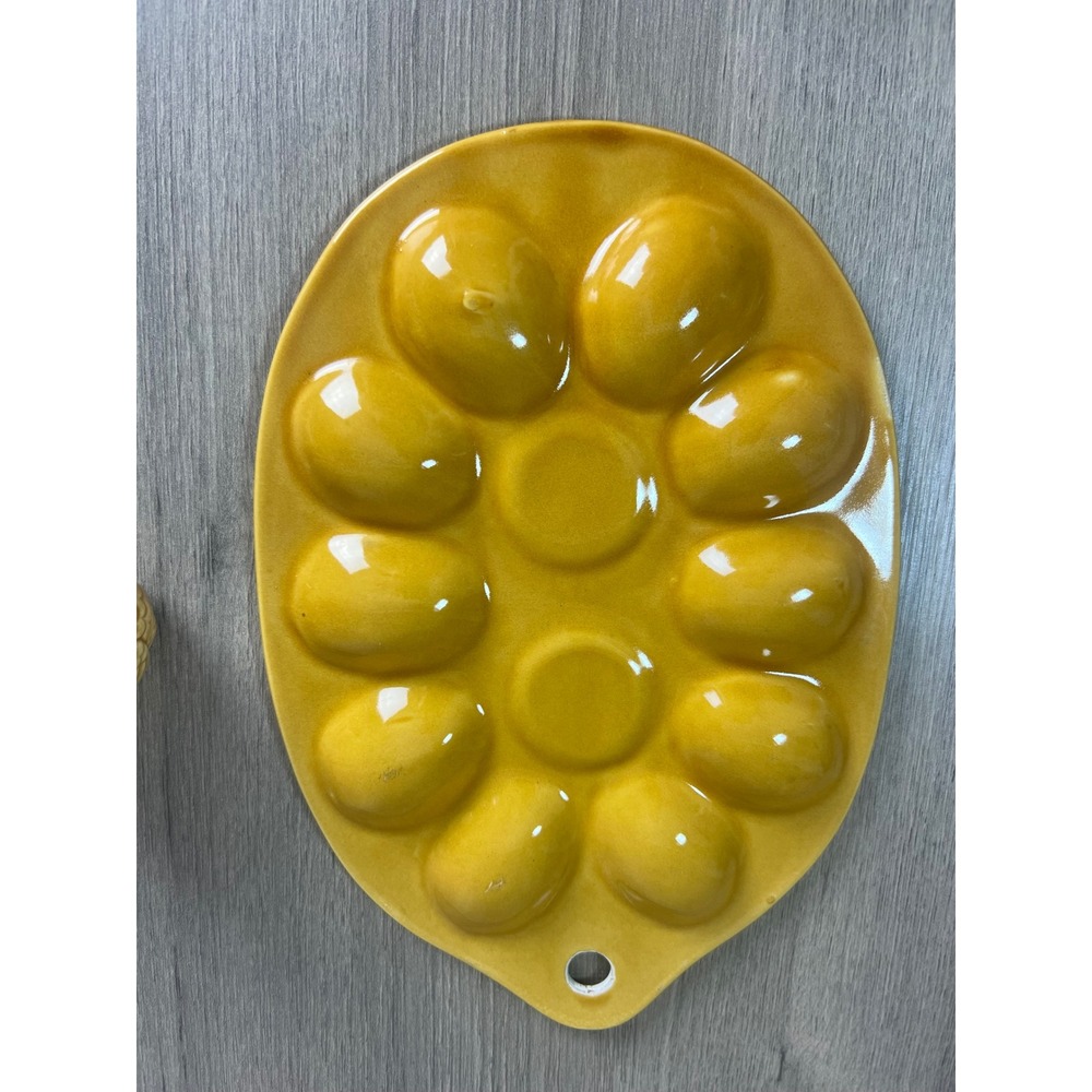Vintage Ceramic Deviled Egg Tray with Chicken Salt and Pepper Shakers 3pc Set - Picture 9 of 10